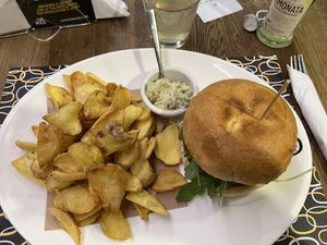 Vegan burger, vegan mayo and chips  at Mystic Burger in Como