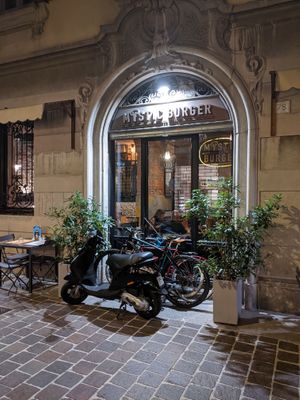   at Mystic Burger in Como