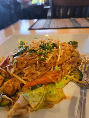 Pad Thai with veggies and tofu 😋 at Bencharong Thai House in Arcata