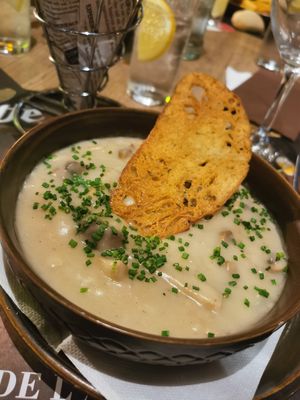  at Le Roy d'Espagne in Brussels