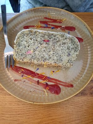 Lemon-Poppyseed cake at Esskalation in Bonn