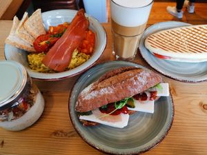 Großartige Auswahl 💚🌿 at Esskalation in Bonn