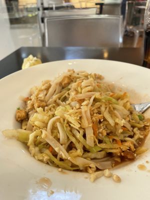 Pad Thai  at Lemongrass - CCSaler in Valencia