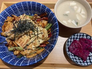 Mushroom donburi at Veggie Sun 植日生 - Zhí RìShēng in Taipei