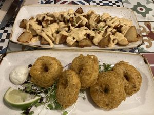 Patatas y “calamares" at La Modernista in Madrid