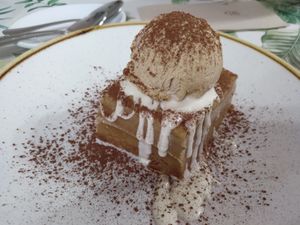 Dessert / Tiramisu at La Modernista in Madrid