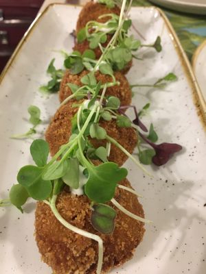 Croquets (gf!) at La Modernista in Madrid