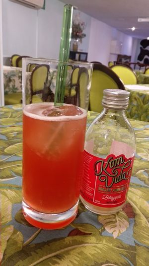 Kombucha Komvida at La Modernista in Madrid