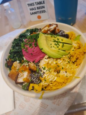 Macro bowl at Vibe Organic Kitchen & Juice in Dana Point