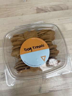 🐶   at Vibe Organic Kitchen & Juice in Dana Point