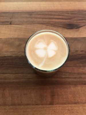 Caffe-Latte mit Hafermilch at Taraverde in Winterthur