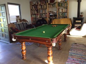 The pool table in the dining room. at Barabrith in Donji Budacki