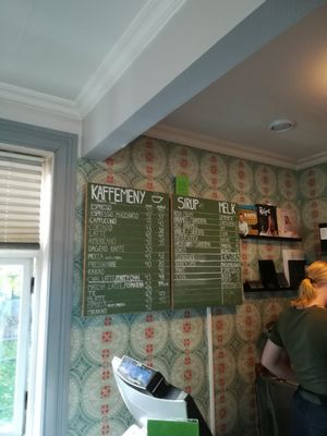  at Huset Kafé in Leknes