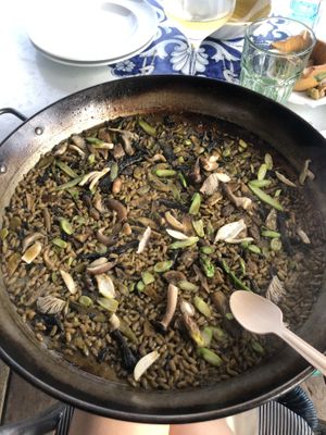 Vegan paella  at Xiringuito Escribà in Barcelona