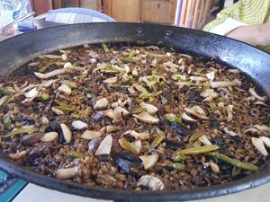Mushroom paella at Xiringuito Escribà in Barcelona