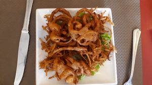 Starter: Pakoras at La Bouche'rit in Grenoble