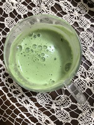 Paraguayan Matcha 🍵 organic and local! With organic and local macadamia milk ❤️. For a natural boost of energy and natural high of the tea plant 🌱  at Eco Tienda Café in Asuncion