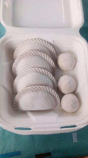 Combo de empanada y Chipitas en envase biodegradable at Eco Tienda Café in Asuncion