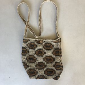 Artesanía Indígena con materiales naturales (plantas y tinturas del bosque)  at Eco Tienda Café in Asuncion