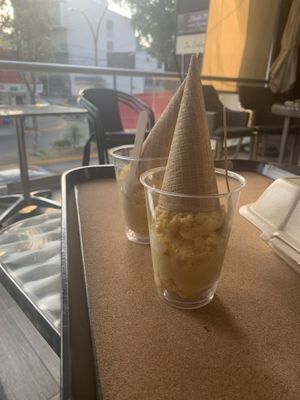 Delicioso helado de rompope  at Yoyu in Tlalnepantla