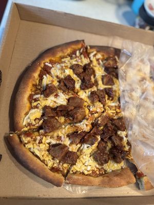 Crunchy BBQ Oyster Mushroom Pizza… the best 👌🏼  at Yoyu in Tlalnepantla