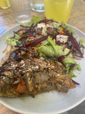 Tartine and salad  at Le VG D'Arles - La Cantine Végétale in Arles