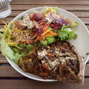  at Le VG D'Arles - La Cantine Végétale in Arles