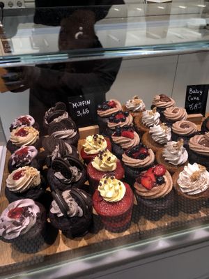 muffins (all vegan)  at Chök in Barcelona