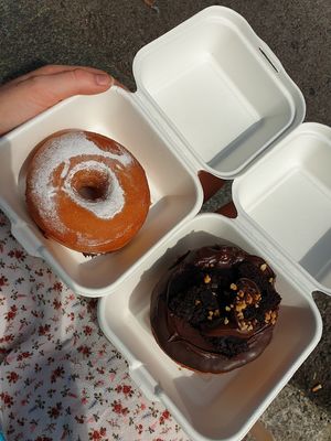 Nutella-filled donut and chocolate cake cronut at Chök in Barcelona