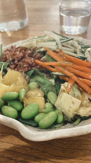 Amanida hawaiana at The Loft in Terrassa