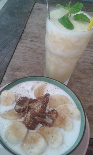warm oats with a pineapple shake at Free Bird Cafe in Chiang Mai