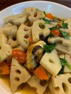 Lotus 🇵🇸Root and Tofu, 👩🏽‍🍼🕌mixed with Cherry Tomatoes, Carrots and Herbs. Delightful🇵🇸⚖️🗝️🌏🇮🇪🇲🇲🇵🇸! Not suitable for child-k at CMU Vegan - Kinphak Cafe in Chiang Mai