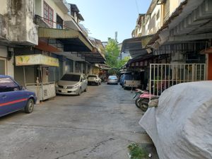 The alley at CMU Vegan - Kinphak Cafe in Chiang Mai