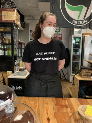 She’s not wrong at Veganitessen in Sevilla