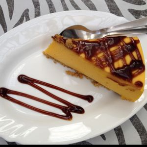 caramel flan at Veganitessen in Sevilla