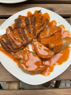 Seitan with sauce   at Veganitessen in Sevilla