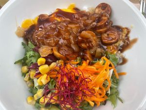 Cheese and onion bowl  at Veganitessen in Sevilla