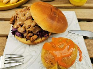 Vegan pork sandwich at Veganitessen in Sevilla