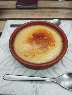 Crème brulee at Veganitessen in Sevilla
