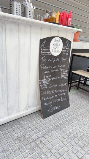  at Veganitessen in Sevilla