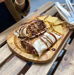 Vegan teriyaki wraps   at Veganitessen in Sevilla