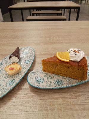  at Veganitessen in Sevilla