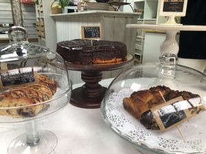 Naranja chocolate cake  at Veganitessen in Sevilla