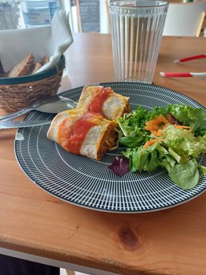 ..yum at Veganitessen in Sevilla