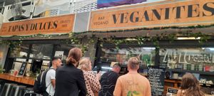  at Veganitessen in Sevilla