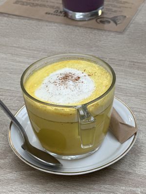 Golden Latte  at Veganitessen in Sevilla