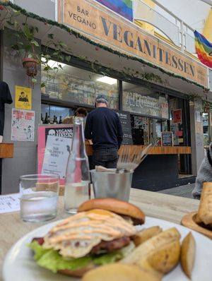  at Veganitessen in Sevilla