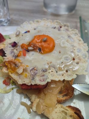  at Veganitessen in Sevilla