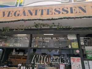 at Veganitessen in Sevilla