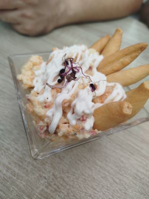 Ensaladilla, impresionante at Veganitessen in Sevilla